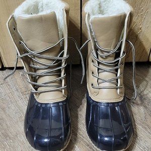 lace up  duck boots size USA 9 ,  EU 40